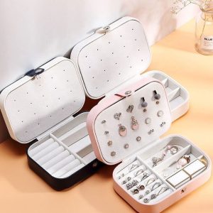 Three layer jewelry storage box